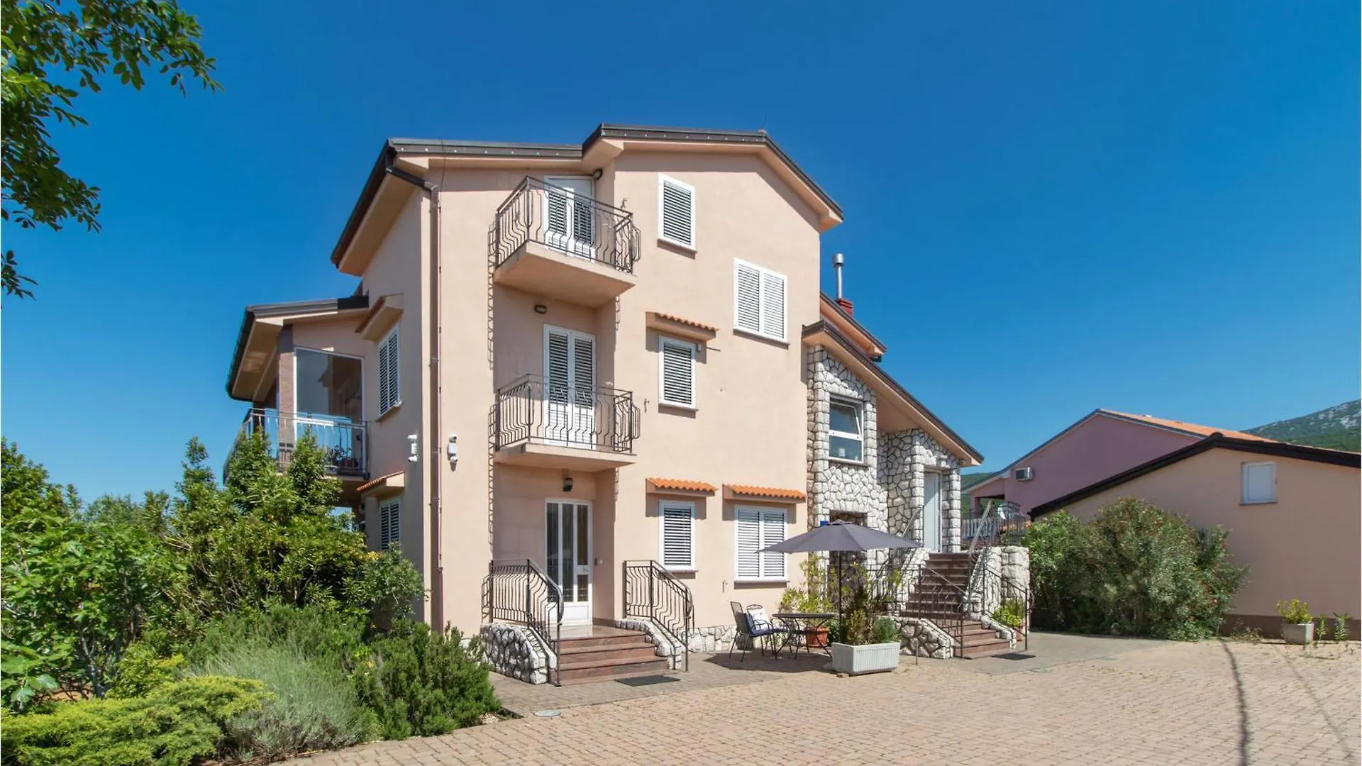 Amazing Apartment In Jadranovo Croaţia