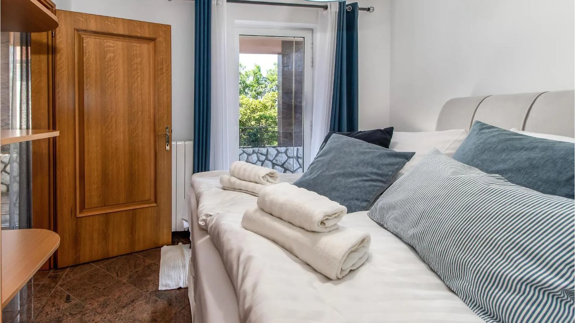 Amazing Apartment In Jadranovo Croatia