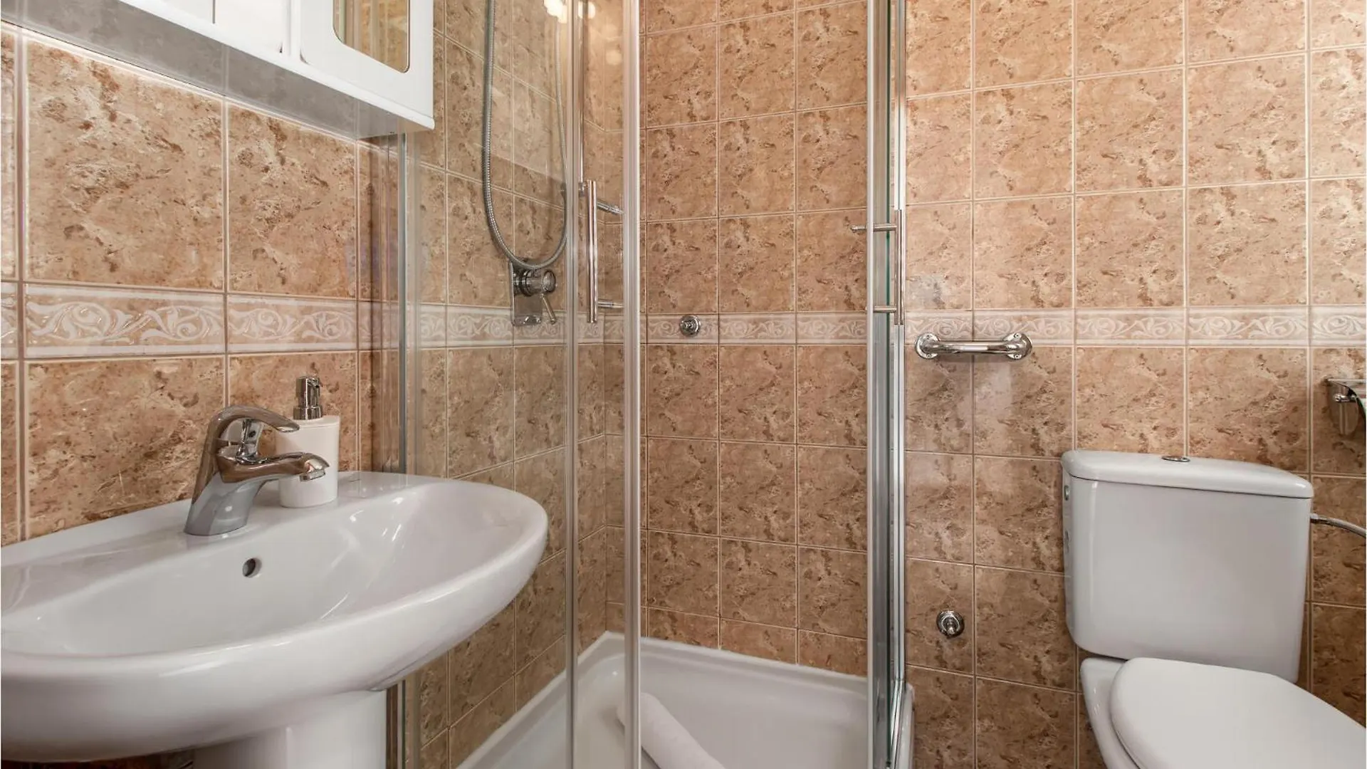 Amazing Apartment In Jadranovo 0*,